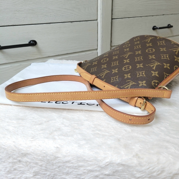 💕DISCONTINUED Very Rare LOUIS VUITTON Drouot Crossbody/Shoulder Bag Monogram - Picture 6 of 16